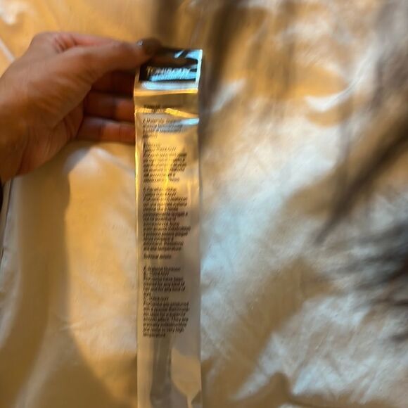 Sealed UNOPENED - NEW Comb - Toni & Guy - Carbon Antistatic Comb - Picture 4 of 4